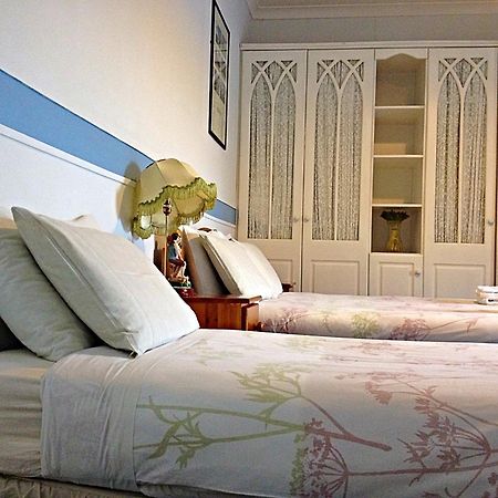 Cashel Town Center Inn Chambre photo