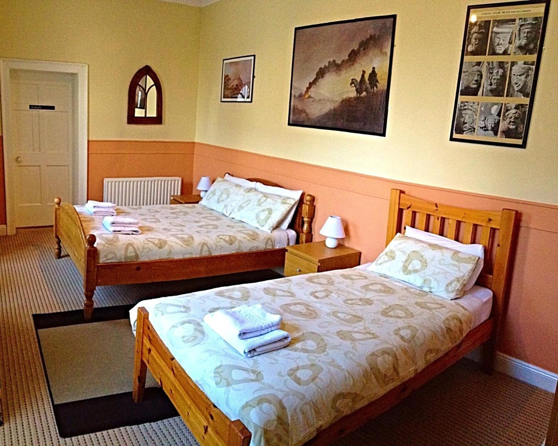 Cashel Town Center Inn Chambre photo