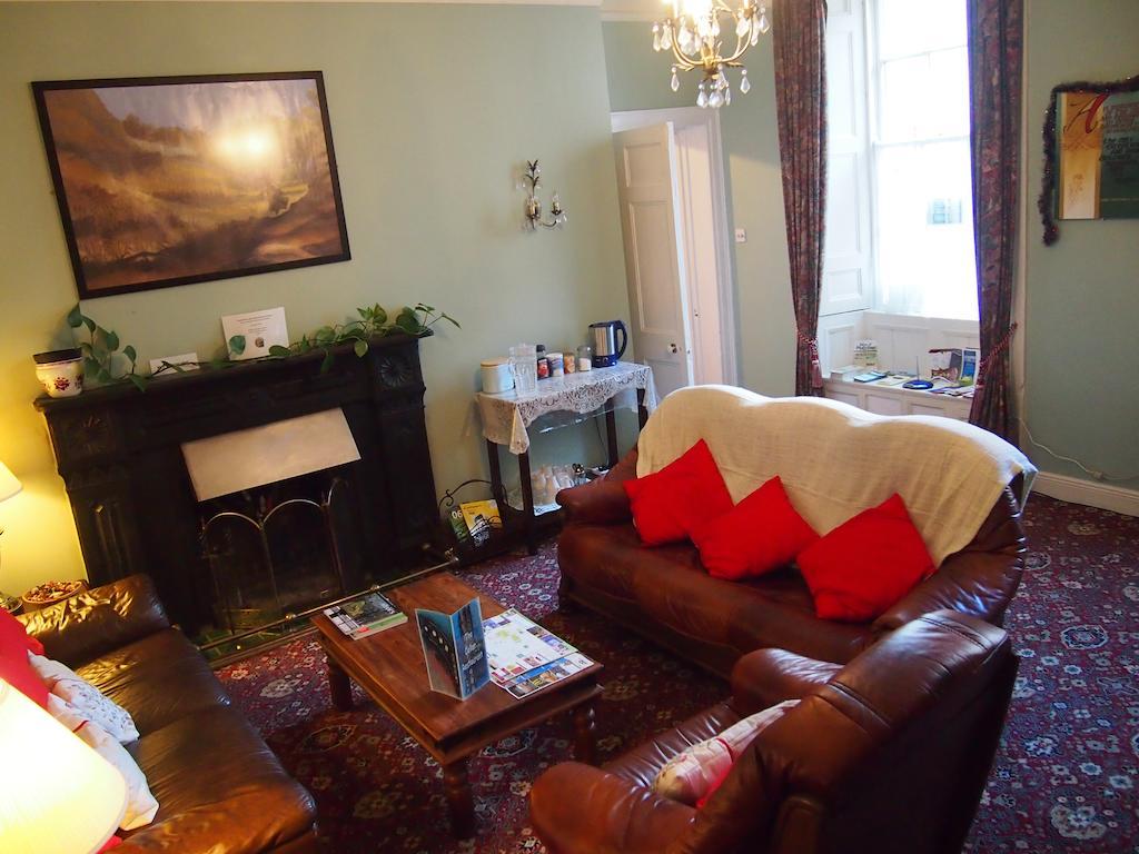 Cashel Town Center Inn Extérieur photo